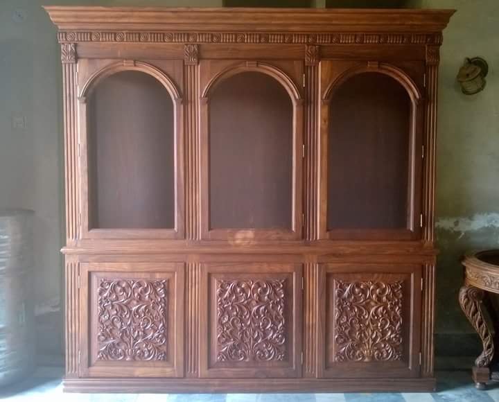 3 Door Cabinet