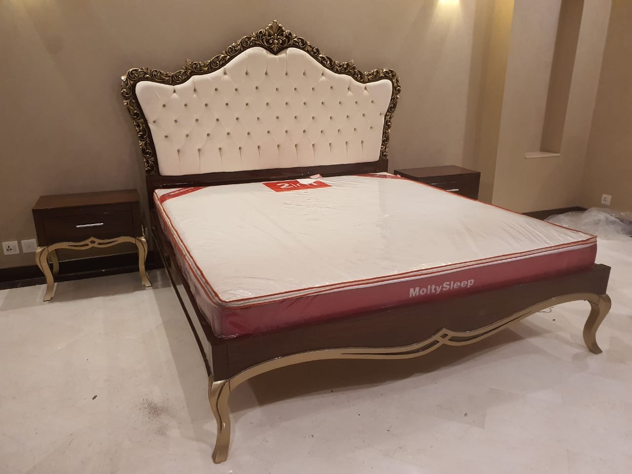 Remarkable  Wooden Bed Set