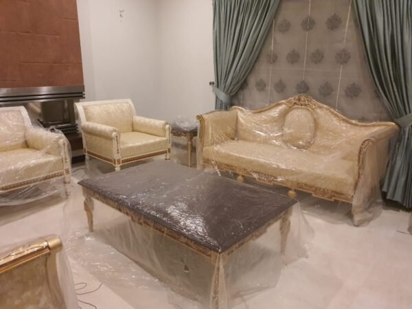 Classy Sofa Set