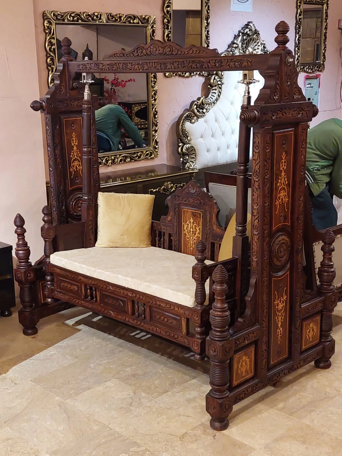 Luxury Rosewood swinging jhola