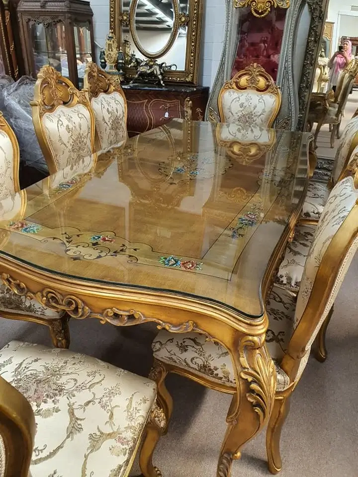 eyes-style-dining-chairs-with-table.2