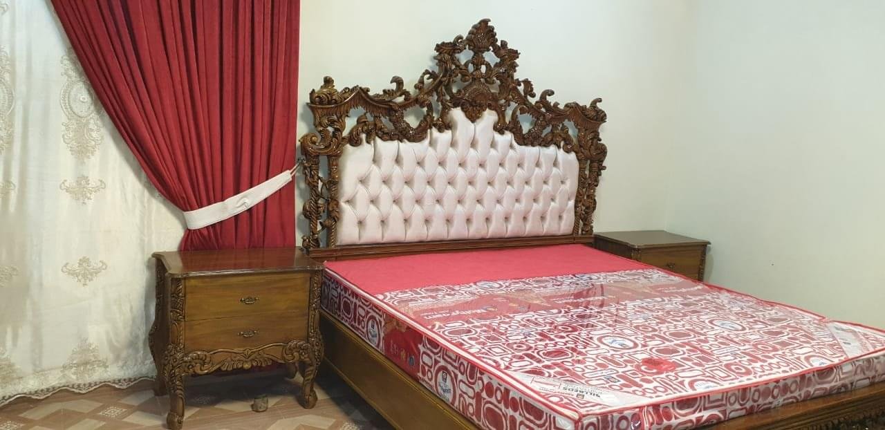 Elegant Design Bed Set